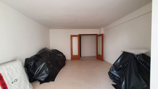 Foto 2 de Venta de piso en Magaz de Pisuerga de 3 habitaciones con garaje y calefacción