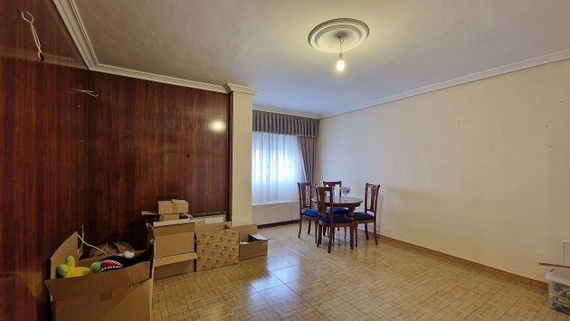 Foto 2 de Venta de piso en Dueñas de 3 habitaciones con garaje y calefacción