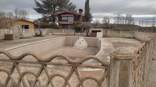 Foto 1 de Chalet en venta en Allende el Río de 3 habitaciones con piscina y jardín