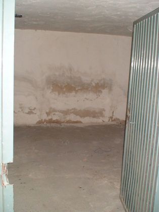 Foto 2 de Garaje en venta en calle Valentín Calderón de 10 m²