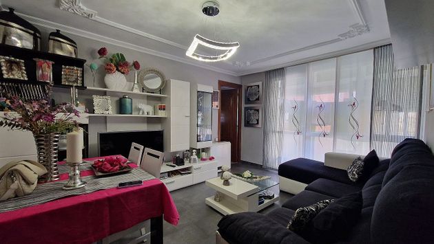 Foto 1 de Piso en venta en Santiago - San Telmo de 3 habitaciones con balcón y calefacción