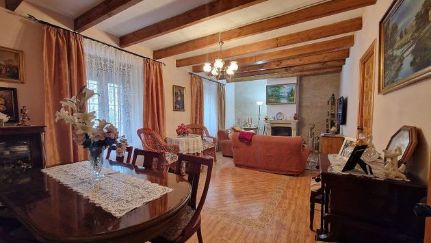 Foto 1 de Casa adossada en venda a Torremormojón de 5 habitacions amb garatge i calefacció