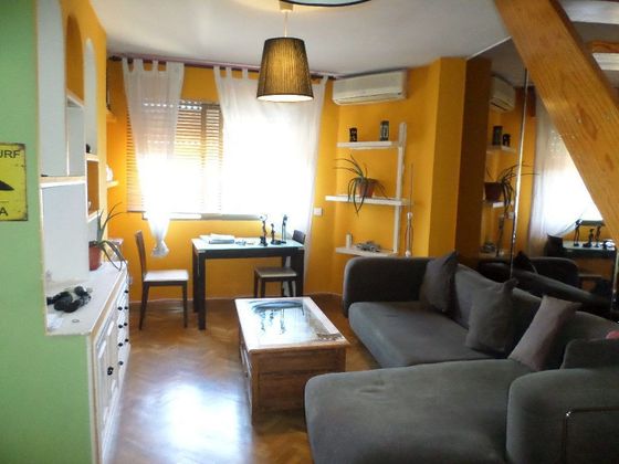 Foto 2 de Dúplex en venda a Zona Estación de 2 habitacions amb aire acondicionat i calefacció