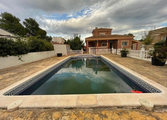 Foto 1 de Xalet en venda a calle Urbanizacion Altury de 3 habitacions amb terrassa i piscina