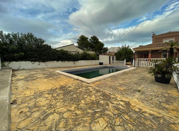 Foto 2 de Xalet en venda a calle Urbanizacion Altury de 3 habitacions amb terrassa i piscina