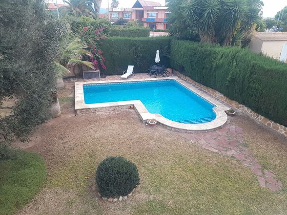 Foto 2 de Chalet en venta en San Antonio de Benagéber de 4 habitaciones con terraza y piscina