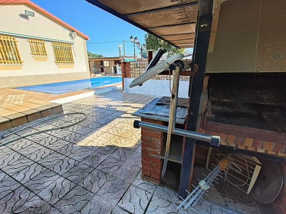 Foto 2 de Venta de chalet en Serranillos del Valle de 4 habitaciones con terraza y piscina
