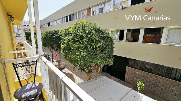 Foto 1 de Piso en venta en Puerto de Santiago de 2 habitaciones con piscina y balcón