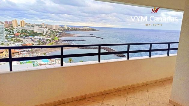 Foto 1 de Venta de dúplex en Costa Adeje de 2 habitaciones con terraza y piscina