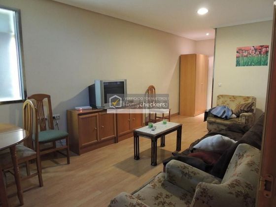 Foto 1 de Alquiler de piso en Carmelitas - San Marcos - Campillo de 4 habitaciones con terraza y muebles