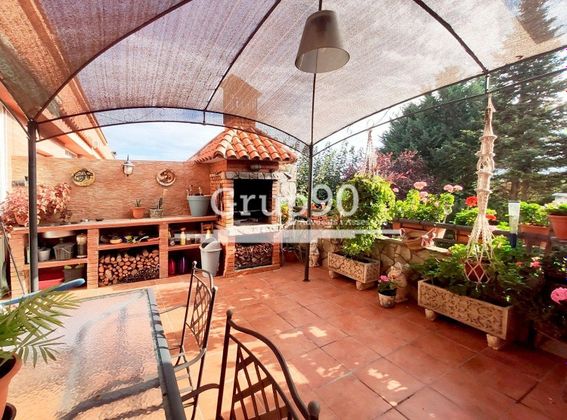 Foto 2 de Casa en venda a Albatàrrec de 4 habitacions amb terrassa i jardí
