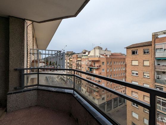 Foto 1 de Piso en venta en Instituts - Universitat de 4 habitaciones con balcón y aire acondicionado
