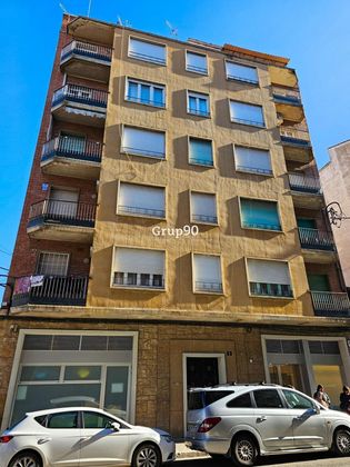 Foto 1 de Piso en venta en Príncep de Viana - Clot -Xalets Humbert Torres de 3 habitaciones con balcón y calefacción