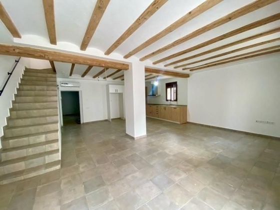 Foto 2 de Xalet en venda a Santa Bàrbara de 5 habitacions amb terrassa i garatge