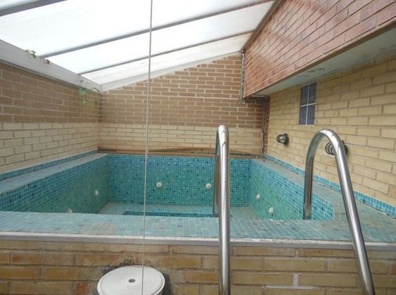 Foto 2 de Casa en venta en Zona Estación de 4 habitaciones con terraza y piscina