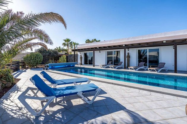 Foto 1 de Casa en venda a Punta Calero de 4 habitacions amb terrassa i piscina