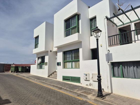 Foto 2 de Pis en venda a Playa Blanca de 6 habitacions amb terrassa