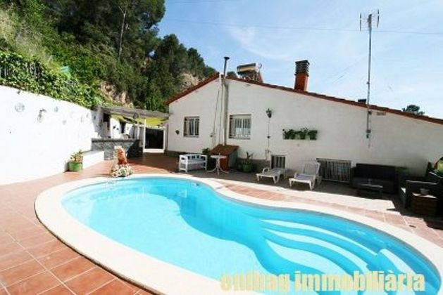 Foto 1 de Xalet en venda a Abrera de 5 habitacions amb terrassa i piscina