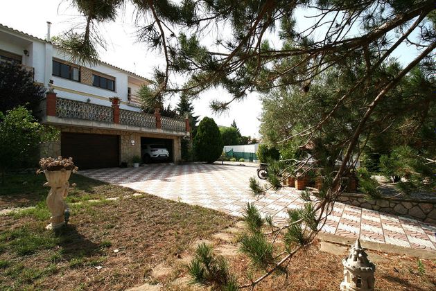 Foto 2 de Xalet en venda a Corbera de Llobregat de 6 habitacions amb terrassa i garatge