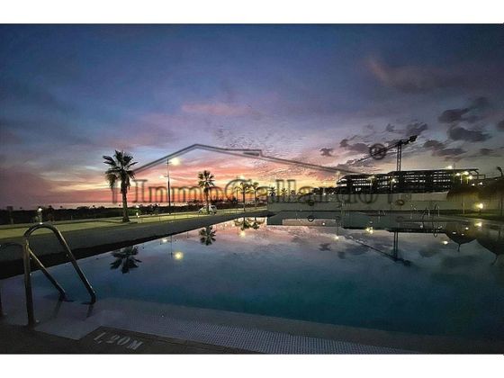 Foto 1 de Venta de ático en Laguna Beach de 2 habitaciones con terraza y piscina