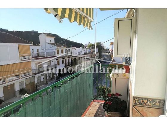 Foto 1 de Pis en venda a Algarrobo de 3 habitacions amb terrassa i aire acondicionat