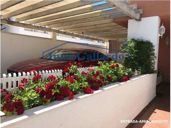 Foto 1 de Casa en venda a Añoreta baja de 4 habitacions amb terrassa i jardí