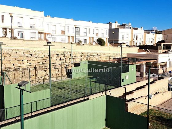 Foto 2 de Casa en venda a Benajarafe – Almayate de 4 habitacions amb terrassa i piscina