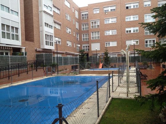 Foto 1 de Pis en venda a Parque Cataluña - Cañada - Soto de 1 habitació amb terrassa i piscina