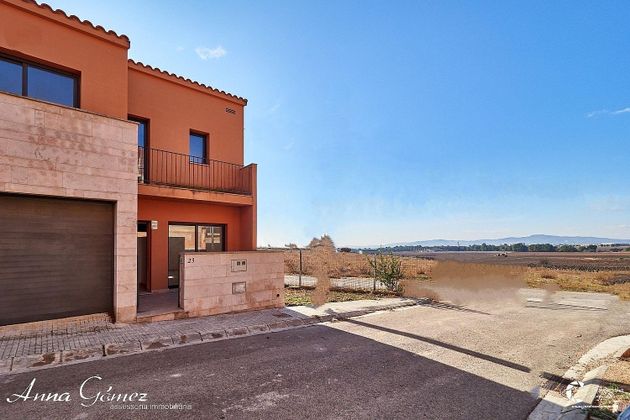 Foto 2 de Casa adossada en venda a Sant Jaume dels Domenys de 3 habitacions amb terrassa i garatge