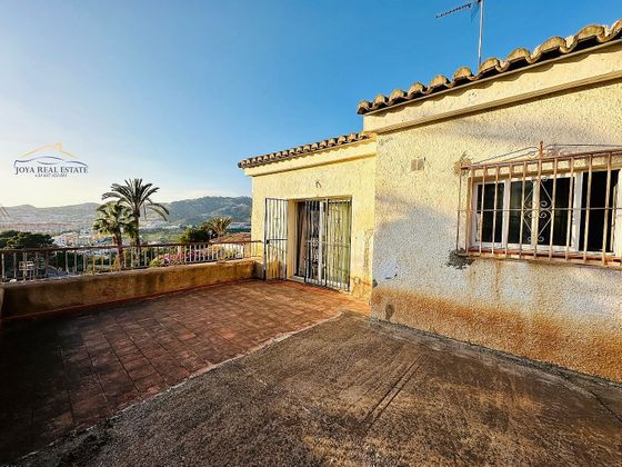 Foto 1 de Xalet en venda a calle El Capricho de 4 habitacions amb terrassa i garatge