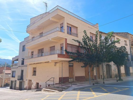 Foto 1 de Casa adosada en venta en Corbera d´Ebre de 5 habitaciones con terraza y garaje