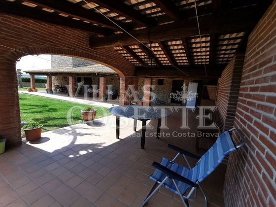 Foto 1 de Casa rural en venta en Llagostera de 7 habitaciones con terraza y piscina