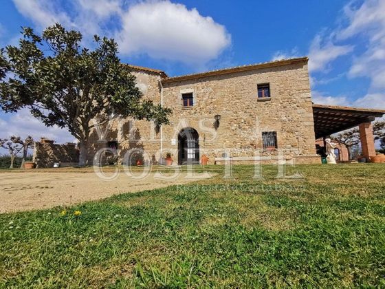 Foto 2 de Casa rural en venta en Llagostera de 7 habitaciones con terraza y piscina