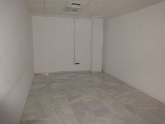Foto 2 de Oficina en lloguer a Montequinto de 200 m²