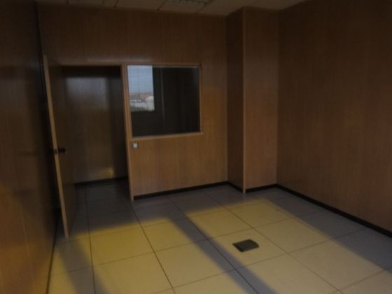 Foto 2 de Oficina en lloguer a El Cano - Los Bermejales de 156 m²