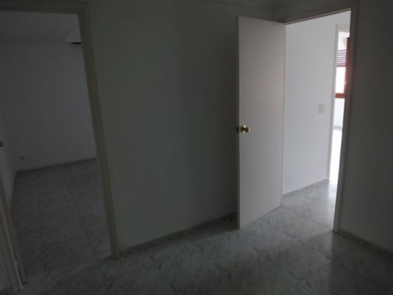 Foto 1 de Alquiler de oficina en Arenal con garaje