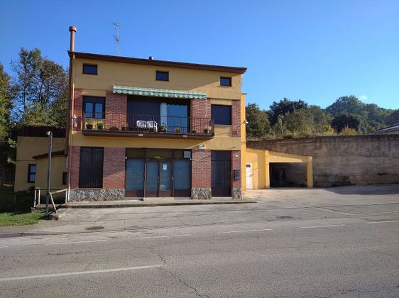 Foto 2 de Edificio en venta en carretera Santa Pau de 511 m²