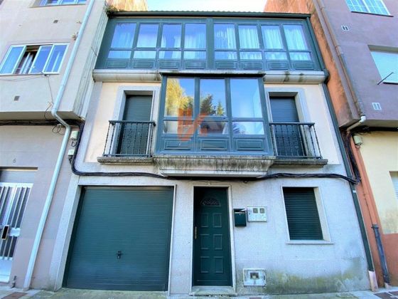 Foto 1 de Casa en venda a calle Pintor Laxeiro de 4 habitacions amb garatge