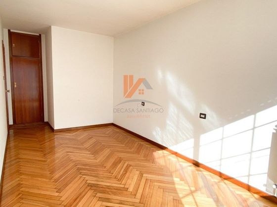Foto 2 de Venta de piso en calle Dos Basquiños de 6 habitaciones con calefacción