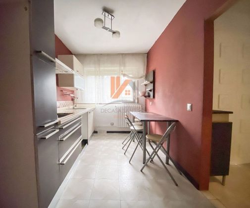 Foto 2 de Casa en venta en Castiñeiriño - Cruceiro de Sar de 4 habitaciones con garaje y jardín