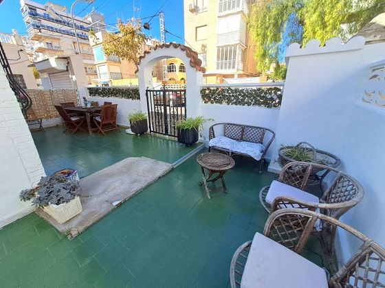 Foto 1 de Chalet en venta en Playa de Gandia de 2 habitaciones con terraza y garaje