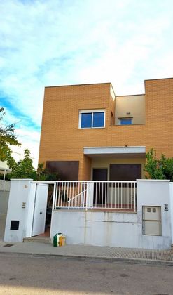 Foto 2 de Casa en venda a calle Sant Joan de 4 habitacions amb terrassa i garatge