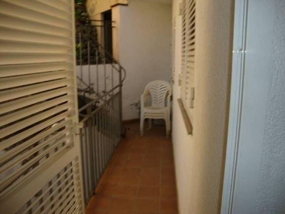 Foto 2 de Pis en venda a Sant Cebrià de Vallalta de 5 habitacions amb terrassa i aire acondicionat