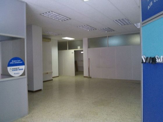 Foto 1 de Local en alquiler en Centre - Cornellà de Llobregat de 130 m²