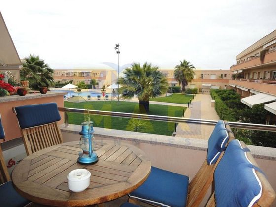 Foto 1 de Venta de piso en Santa Maria-Eixample-Sud Sumella de 2 habitaciones con terraza y piscina