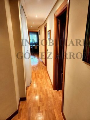 Foto 2 de Pis en venda a avenida Viñalta de 3 habitacions amb garatge i calefacció