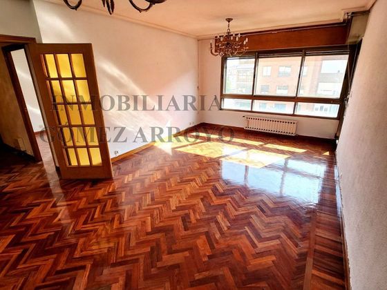 Foto 1 de Pis en venda a Centro - Palencia de 3 habitacions amb terrassa i garatge