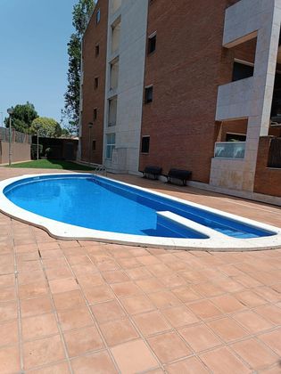 Foto 1 de Pis en venda a Coll Favà - Can Magí de 3 habitacions amb terrassa i piscina