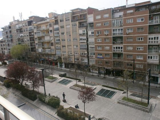 Foto 1 de Piso en alquiler en avenida De la Constitución de 3 habitaciones con terraza y muebles