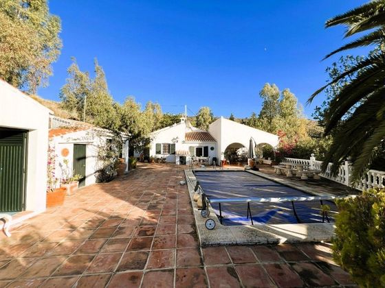 Foto 1 de Casa rural en venda a Cómpeta de 3 habitacions amb terrassa i piscina